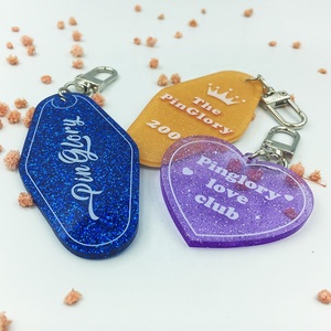 Portachiavi in Acrilico Glitterato Personalizzabile con Logo, Charm a Cuore in Acrilico, Etichette per Chiavi di <span class=keywords><strong>Hotel</strong></span> in Plastica - Product Image 5