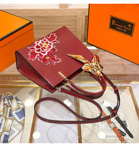 New Fashion Designer Crossbody Bags High Quality PU <b>Leather</b> Shoulder Messenger Bag Casual Totes Luxury Women Handbags and <b>Purses</b> - Product Image 4