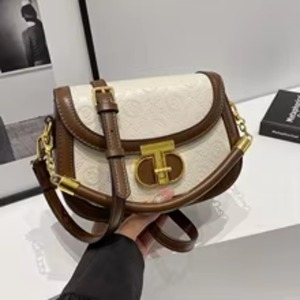 New Retro <b>Small</b> square Saddle Bag, Fashionable Crossbody Bag, Luxurious High-quality Embossed Women's Designer Luxury <b>Handbag</b> - Product Image 6