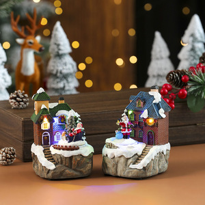 Nouvelle maison de Noël transfrontalière avec scène de neige, en fibre optique LED rotative, boîte à haut-parleur électrique, ornement artisanal en résine - Product Image 3