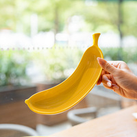 Keramische creatieve banaanvormige dessertbordjes, hartvormige fruit- en sushi-borden, Amerikaanse stijl, huishoudelijke rituele voorraad.