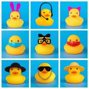 Canard en caoutchouc jaune miniature mignon et très vendu, ornements de voiture, gadgets de vélo avec hélice et <span class=keywords><strong>casque</strong></span> - Product Image 5