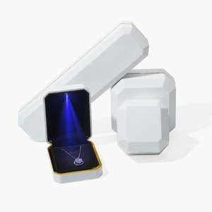 Boîte à bijoux octogonale en laque blanche avec logo personnalisé, éclairage LED, pour bagues, bracelets, demande en mariage, emballage cadeau pour diamants – En stock, vente en gros - Product Image 6