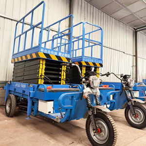 Elektrisch hydraulische driewielige schaarhoogwerker, op een voertuig gemonteerd, voor onderhoudswerken - Product Image 1
