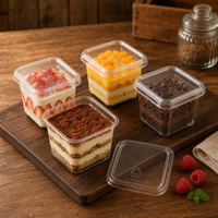 Contenant carré en PET transparent de qualité supérieure pour mousse au chocolat, emballage alimentaire jetable avec couvercle, personnalisable en Guangdong pour desserts et collations