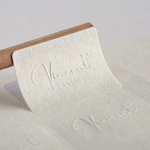 Etiqueta de prata metálica em relevo 3D de transferência de luxo com logotipo personalizado em folha de ouro