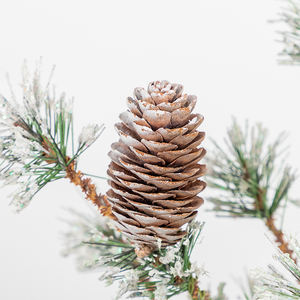 Arbre de Noël miniature enneigé pré-éclairé Co-Arts Wrap - Product Image 5