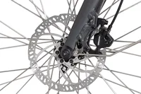 Vélo électrique de ville haute performance avec frein hydraulique, batterie LG dissimulée, moteur central Bafang M200, capteur de couple et 7 vitesses