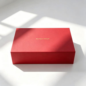 Nueva Caja de Regalo Magnética Plegable de Cartón Rígido para Ropa y Zapatos, con Logotipo Personalizado Reciclable - Product Image 1