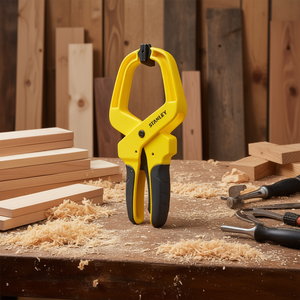 Abrazadera de Mano Stanley de 6 Pulgadas, Abrazadera Ajustable para Trabajos en Madera - Product Image 3