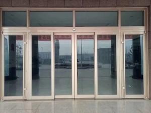 현대 알루미늄 프레임 유리 슈퍼마켓 옷장 문 보안 자동 슬라이딩 디자인 가정 야외 파티오 외부 홀 - Product Image 5