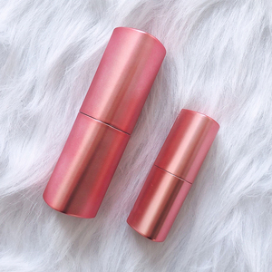 Tubo de Lápiz Labial Cosmético Vacío con Tapa Triangular a Presión de Plástico Color Oro Rosa de 12.1mm/12.7mm Personalizado con Logotipo - Product Image 4
