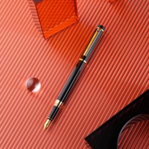 Pluma Estilográfica Premium Personalizada de Acero Inoxidable 314 con Punta Dorada en un Elegante Estuche, Ideal para Coleccionistas y Entusiastas de <span class=keywords><strong>la</strong></span> Escritura - Product Image 2