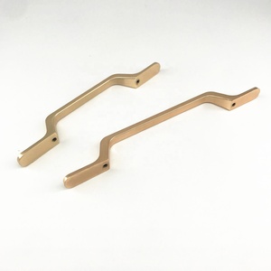Manija y perillas CX154 Muebles Herrajes de latón Tirador de zinc dorado Perilla de puerta única Accesorios Manijas para gabinete Cocina - Product Image 3