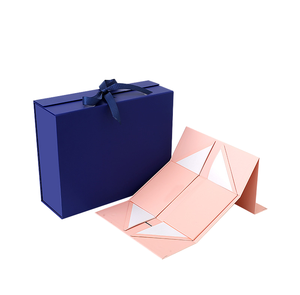صندوق هدايا فاخر مغناطيسي قابل للطي من الورق المقوى الصلب مع شريط مغناطيسي قابل للطي - Product Image 1