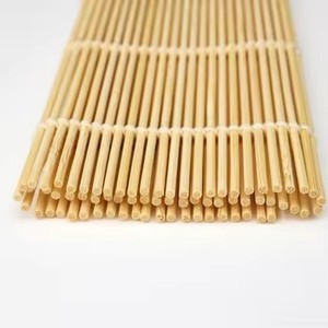 Tapis à <span class=keywords><strong>sushi</strong></span> japonais carré en bambou écologique, tissé à la main, de qualité alimentaire, facile à utiliser, avec tailles personnalisables pour la cuisine à domicile - Product Image 3