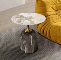 Table d'appoint en marbre pour canapé, meuble de salon nordique en bout de thé, lit moderne doré de luxe, table basse en marbre pour le salon