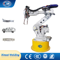 Robots industriels professionnels soudeurs automobiles Types automatiques de pistolet Robot de soudage par points robotique