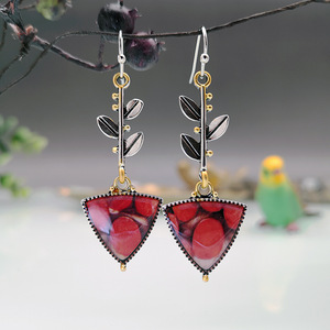 Orecchini Pendenti a Triangolo con Accenti in Pietra Colorata, Stile Vintage, Accessori di Moda per Donne - Product Image 4