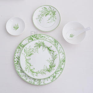 Juego de cena y cargador de porcelana con patrón de lirio de los valles minimalista nórdico de 32 piezas al por mayor - Product Image 6