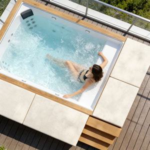 Piscina Redonda de Fibra de Vidrio de Alta Resistencia de 15 pies con Sofá y Limpiador, Resistente a la Corrosión y a los Rayos UV, para Hoteles y Villas - Product Image 1