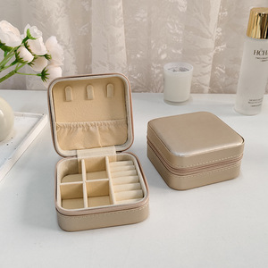 Scatola Portaoggetti per Gioielli Minimalista Stile INS, Mini Contenitore Portatile Creativo per Orecchini, Collane e Anelli - Product Image 6