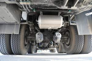 Grue sur camion STC800C5-8 Capacité 80T 265kW pour les travaux <span class=keywords><strong>d</strong></span>'infrastructure - Product Image 6