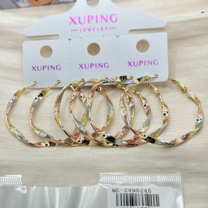 <span class=keywords><strong>Pendientes</strong></span> <span class=keywords><strong>de</strong></span> Aro Grandes y Exagerados <span class=keywords><strong>de</strong></span> XUPING Jewelry, Chapados <span class=keywords><strong>en</strong></span> <span class=keywords><strong>Oro</strong></span>, con Diseño Geométrico Circular, Minimalistas, Tricolor, Multicolor, para Mujer - Product Image 3