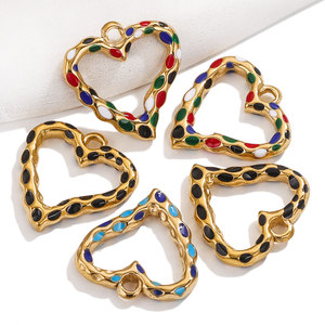 Breloques Cœur en Émail Coloré avec Cadre en Or PVD 18K |   Pendentif en forme de cœur vibrant pour colliers, bracelets et fabrication de bijoux DIY - Product Image 1