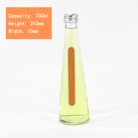 Silinder Makanan Kelas 250ml minuman botol sekrup topi bentuk persegi 500ml kapasitas untuk minuman dingin segar jus Tequila Brandy