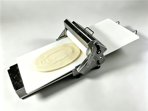 Laminadora de Masa Eléctrica Compacta de Sobremesa, Pequeña Máquina Comercial para Amasar y Estirar Masa para Panadería y Hogar - Product Image 6