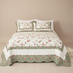 Juegos de Ropa de Cama de Algodón Vintage con Retazos Florales, Juegos Reversibles con Diseño Floral Vintage - Product Image 1