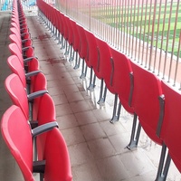 Chaises à dossier haut en plastique HDPE de couleur résistante aux UV, blanchissantes de stade, sièges amovibles