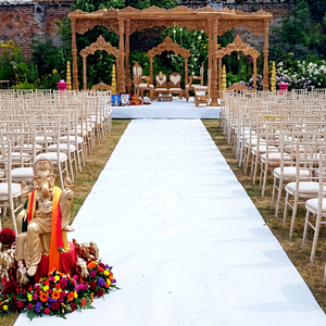 Couronne de mariage céleste, décoration de Mandap moderne, Mandap en bois haut de gamme pour mariages en plein air sur le thème du jardin de Leicester, Australie, en promotion - Product Image 1