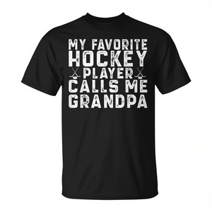Mon t-shirt préféré avec l'inscription « Mon joueur de hockey m'appelle grand-père » - Product Image 2