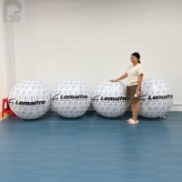 Ballon géant gonflable en forme de balle de golf texturée, taille personnalisée pour la décoration d'événements promotionnels et de cérémonies de lancement