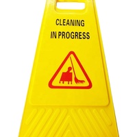 Panneau d'avertissement vierge d'avertissement de mise en garde de sol humide en plastique PP jaune pliant les deux côtés un triangle
