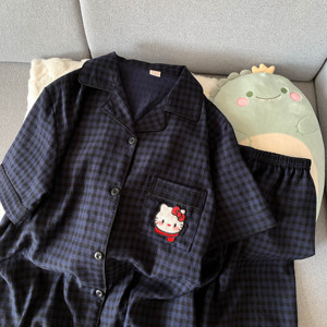 Set di <span class=keywords><strong>pigiama</strong></span> in cotone da donna e ragazza con nuvole estive pantaloni corti a maniche corte per la primavera all'ingrosso - Product Image 2