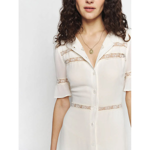 <span class=keywords><strong>2026</strong></span>新款批发定制女式优雅束腰纽扣白色蕾丝拼接长衬衫连衣裙 - Product Image 4