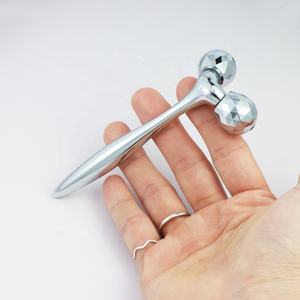 Jingwang GLY22011 Herramientas para el Cuidado de la Piel, Rodillo de Masaje Facial 3D con Rotación de 360 Grados, Forma de V, Dorado, para Lifting Facial - Product Image 2