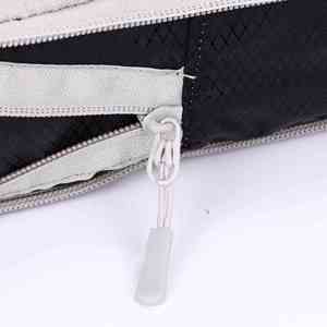 Sac de rangement cosmétique numérique en polyester quatre pièces, à poignée souple, étanche, avec fermeture éclair, pour voyage, et cubes de rangement pour vêtements - Product Image 5