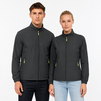 Blouson bomber noir streetwear en polyester tissé enduit, col montant, fermeture éclair, imprimé délavé, collection automne