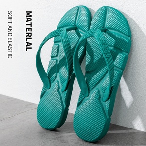 Été Nouvelles tongs pour hommes Sandales de plage antidérapantes Sandales de grande taille à clipser - Product Image 1