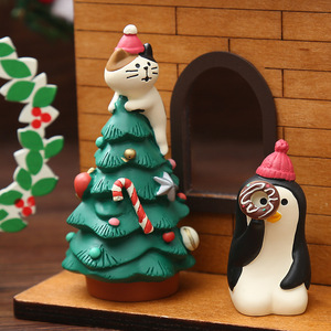 Cute Santa Claus Figurine Resin Christmas Decoration Indoor Desktop Craft Gift Decor - Product Image 2