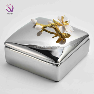 MKMJ Vases de luxe en céramique bleue Boîte de rangement en céramique avec décor cloisonné Plateau en métal pour salon salle à manger Décoration intérieure - Product Image 4