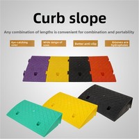 Robuste Gummi-Bordsteinrampe für Einfahrten 11cm Höhe Tragbare Schwellenrampe für Auto, LKW, Rollstuhl und Trolley-Zugang