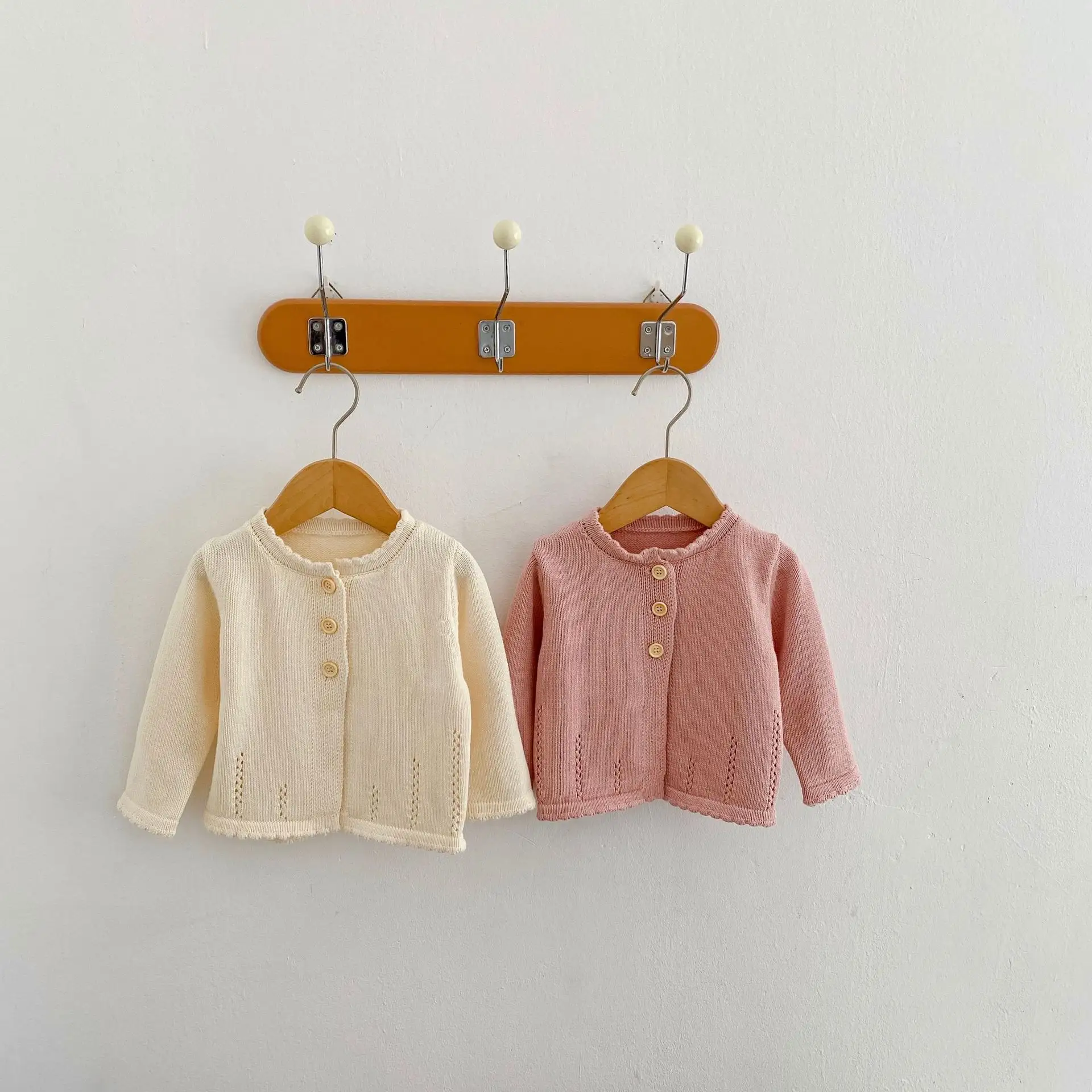 Quần Áo Mùa Xuân Áo Khoác Dệt Kim Khoét Lỗ Dệt Hoa Cho Em Bé Áo Khoác Cardigan Dài Tay Sợi Cotton