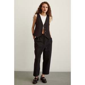 Pantalones Rectos Minimalistas de Cintura Alta Negros para Mujer - Product Image 4