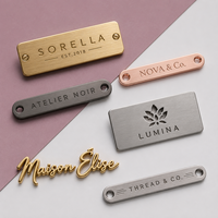 Étiquette métallique émaillée à trous pour vêtements, chaussures, sacs à main, étiquette de marque en époxy, plaque LOGO métallique, fabrication sur mesure, fourniture directe usine