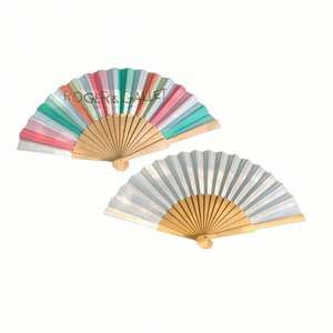 Éventails pliants chinois vintage de haute qualité avec manche en bois sculpté, éventail en bois personnalisé uni - Product Image 1